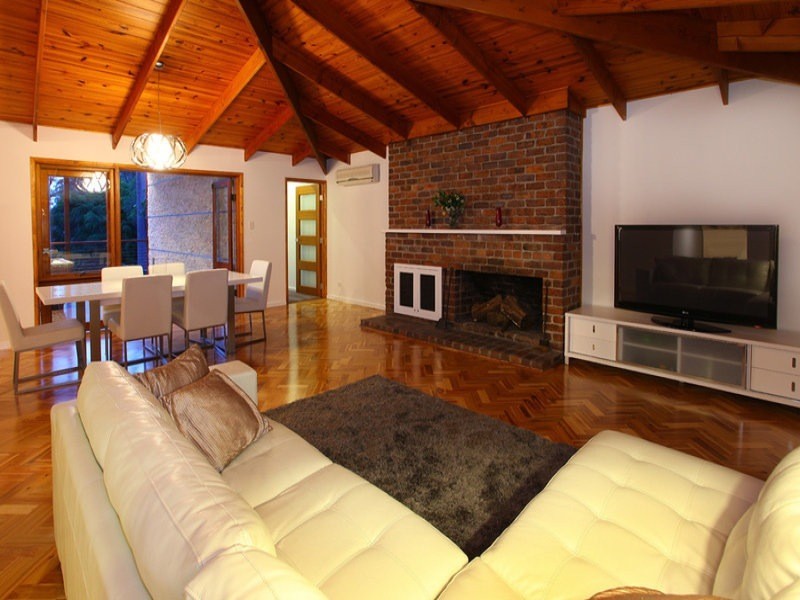 17 Wandin St, Nerang QLD 4211