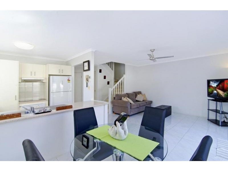 32/102 Alexander Dr, Highland Park QLD 4211