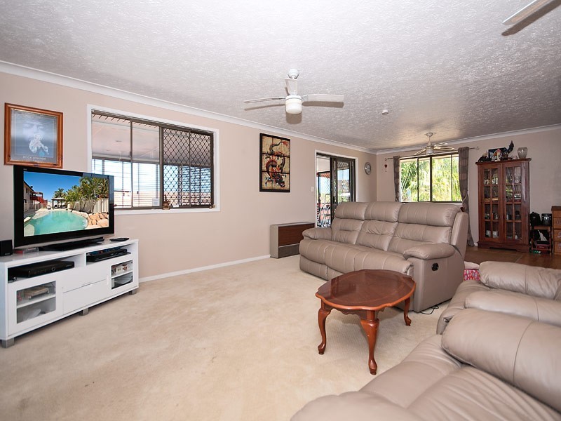 4 Barrine Drive, Worongary QLD 4213