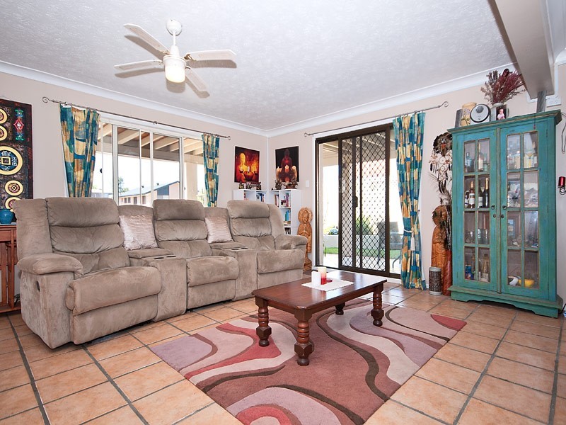4 Barrine Drive, Worongary QLD 4213