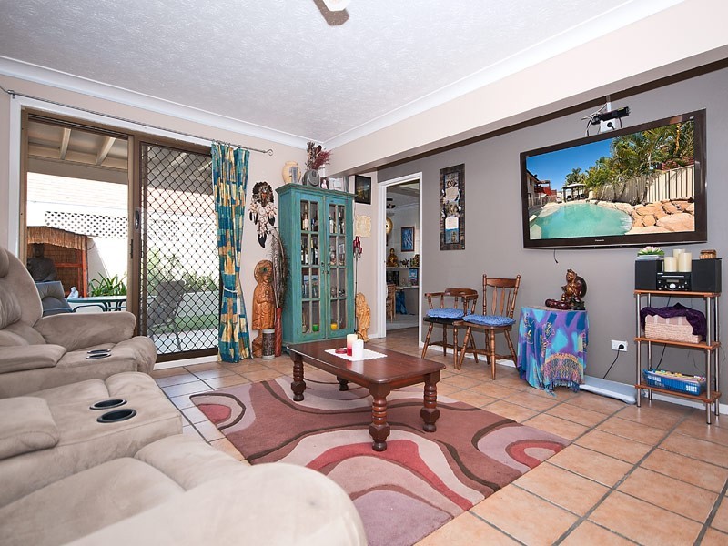 4 Barrine Drive, Worongary QLD 4213