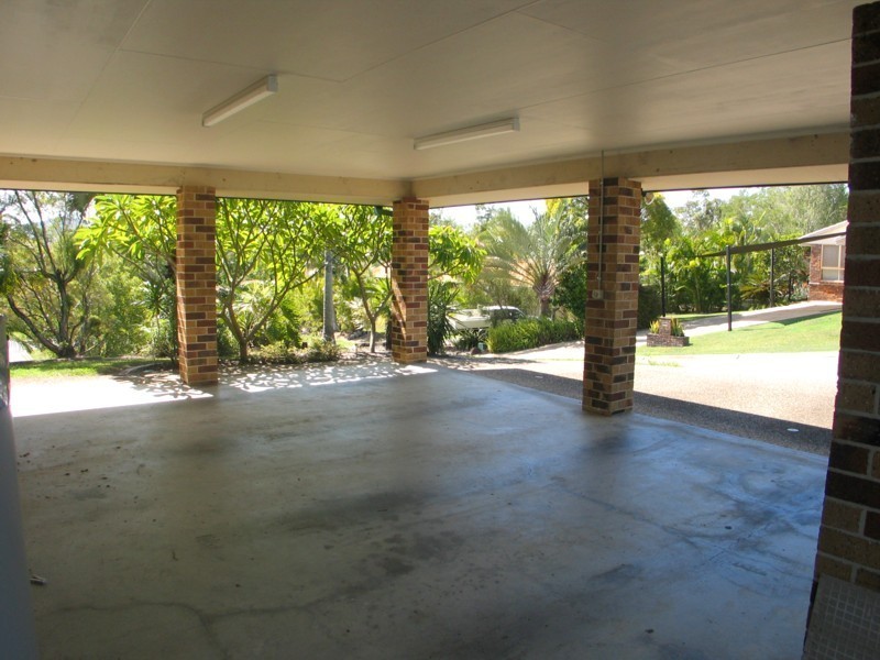 8 Stonehaven Place, Highland Park QLD 4211