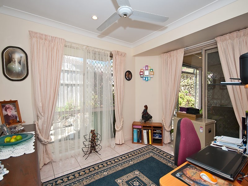 9 Tristania Way, Highland Park QLD 4211