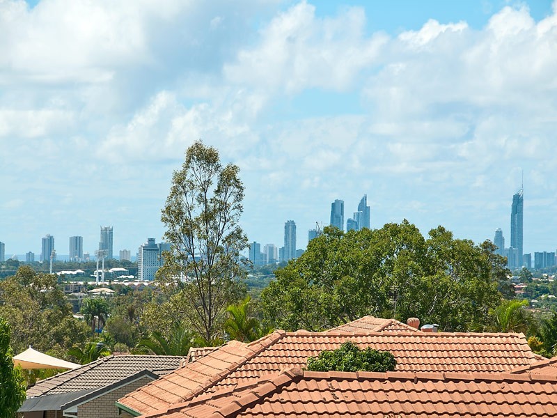 9 Tristania Way, Highland Park QLD 4211