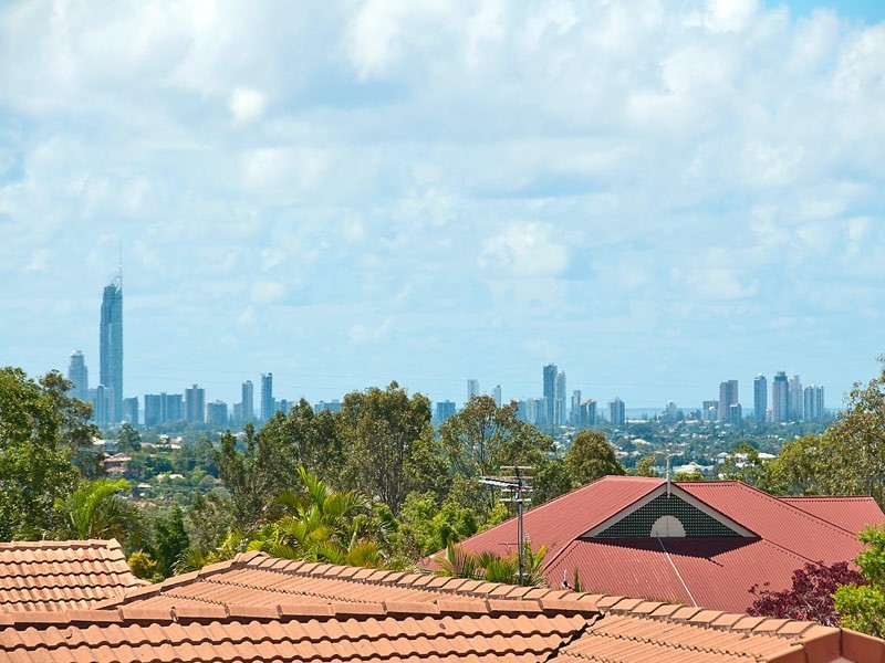 9 Tristania Way, Highland Park QLD 4211