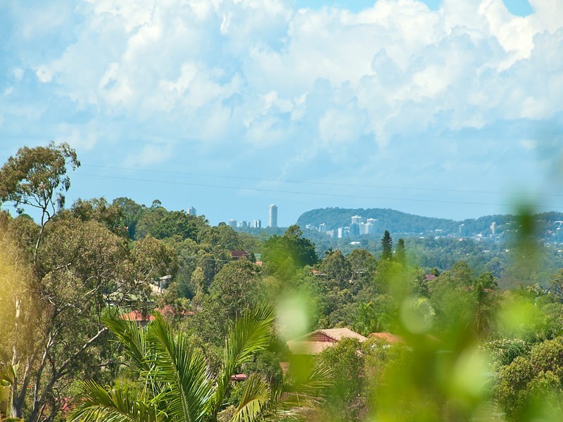 9 Tristania Way, Highland Park QLD 4211