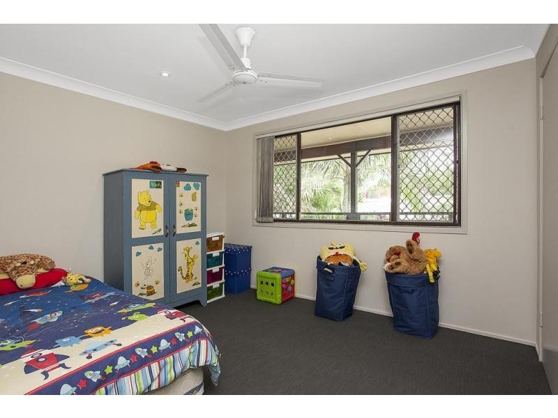 82 Alison Rd, Carrara QLD 4211