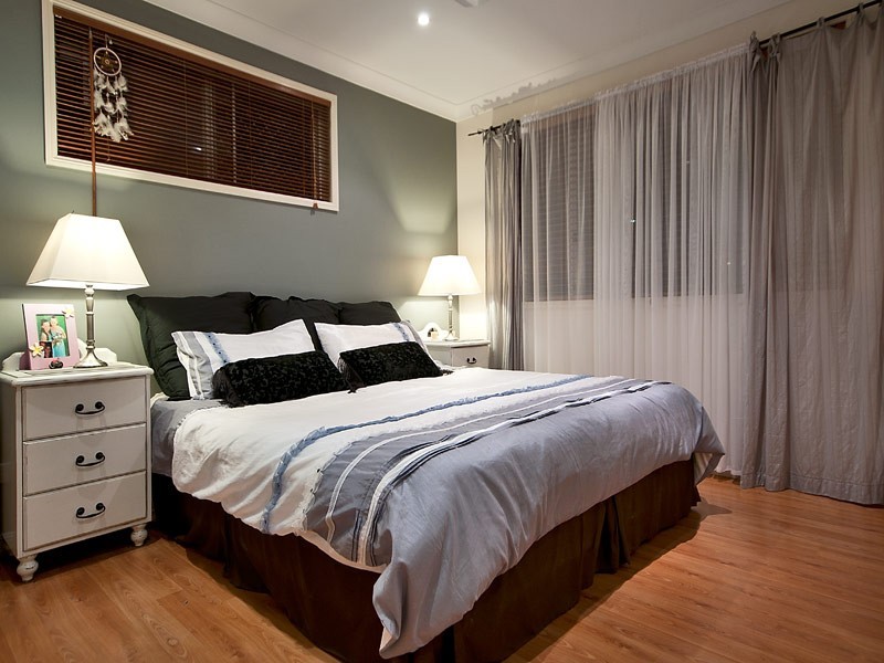 15 Freda Street, Ashmore QLD 4214