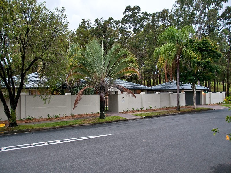 15 Freda Street, Ashmore QLD 4214