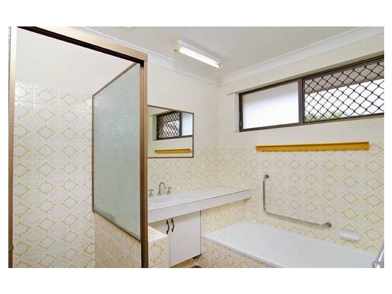 4/9 Nineteenth Ave, Palm Beach QLD 4221
