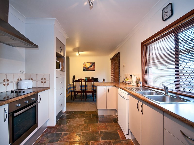 6 Angus Court, Highland Park QLD 4211