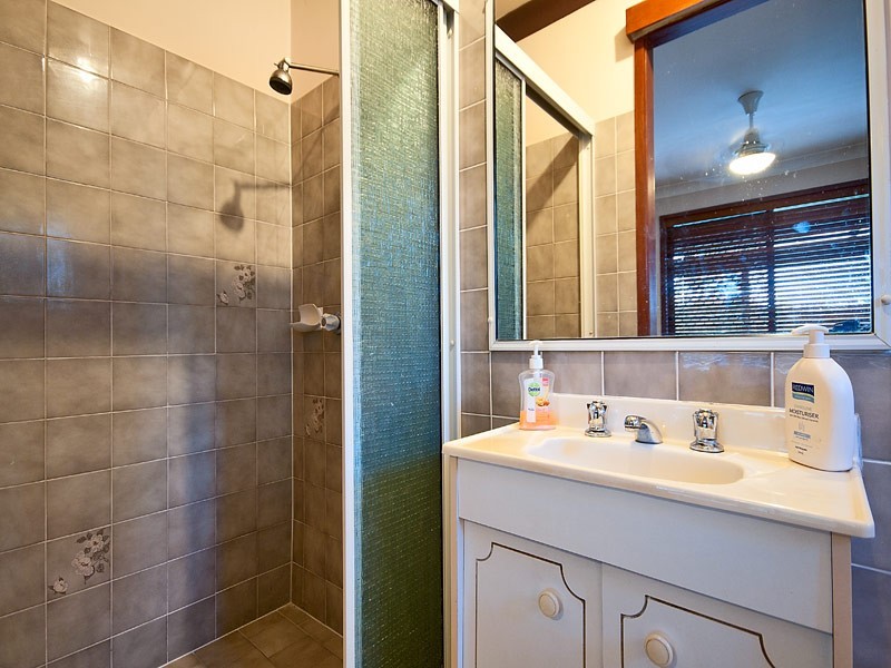 6 Angus Court, Highland Park QLD 4211