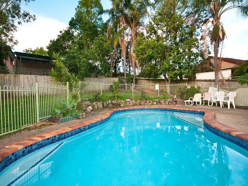 6 Angus Court, Highland Park QLD 4211