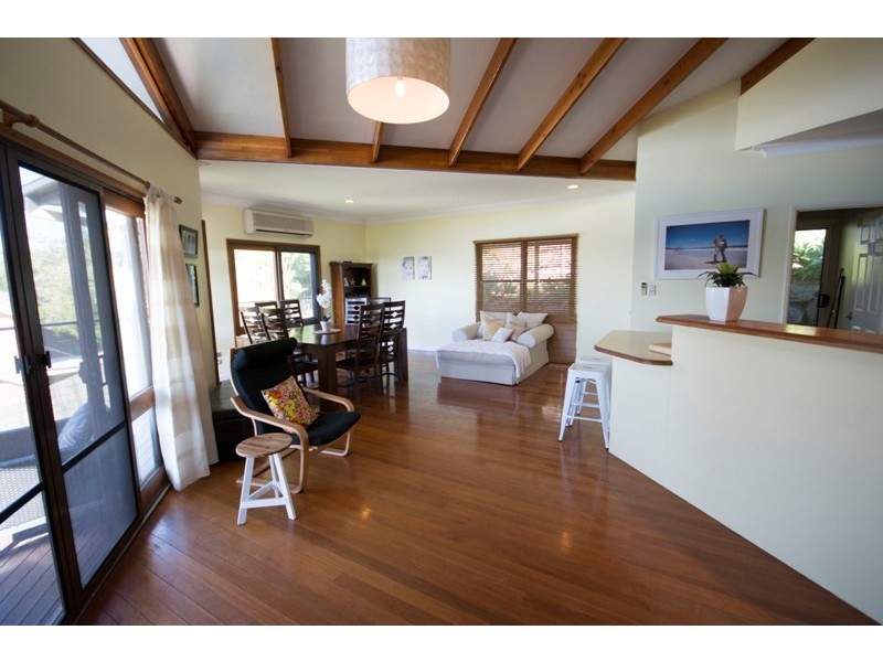 18 Tara Tce, Carrara QLD 4211