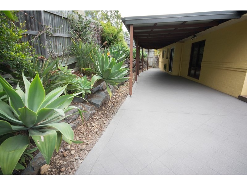 18 Tara Tce, Carrara QLD 4211