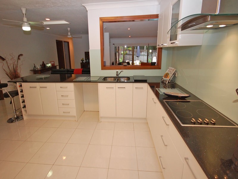 56 Parasol Street, Ashmore QLD 4214