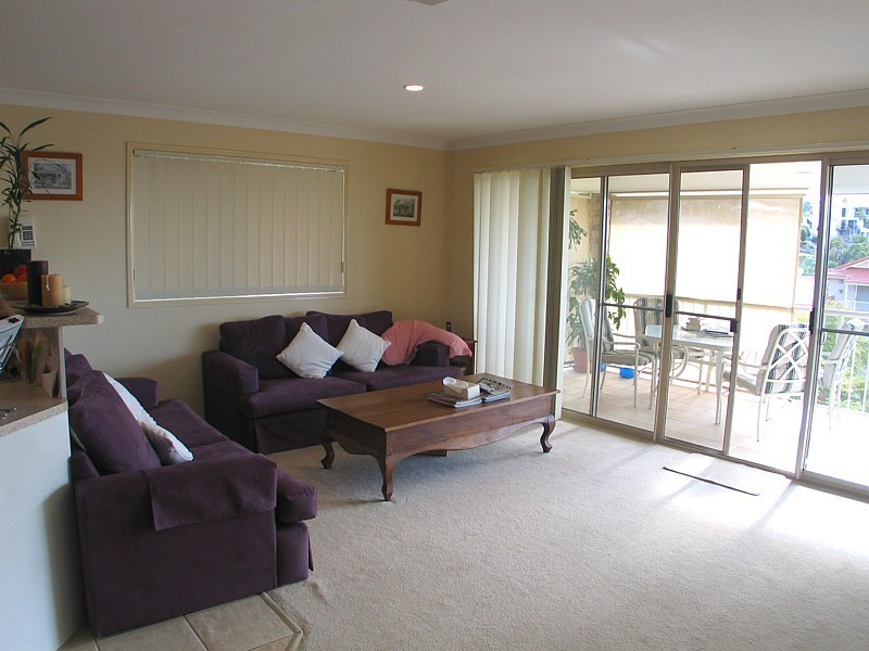 2/68 Kincaid Drive, Highland Park QLD 4211