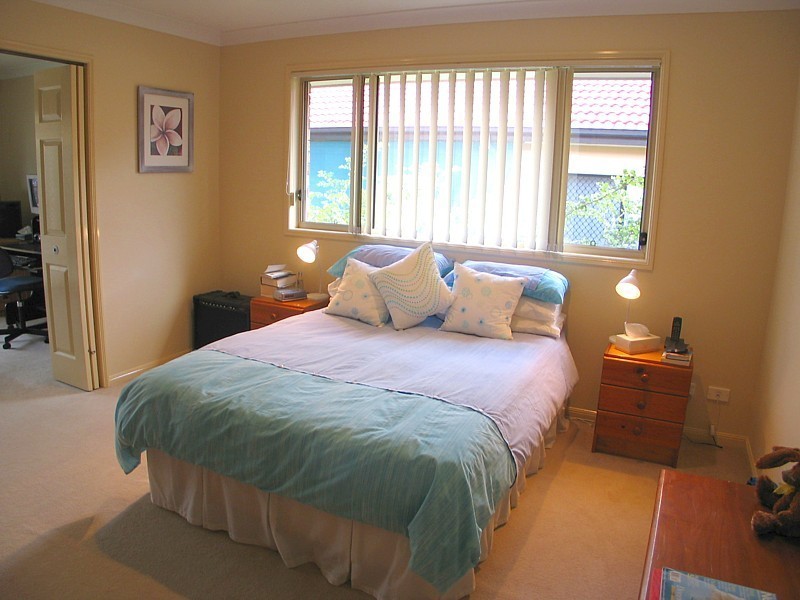 2/68 Kincaid Drive, Highland Park QLD 4211