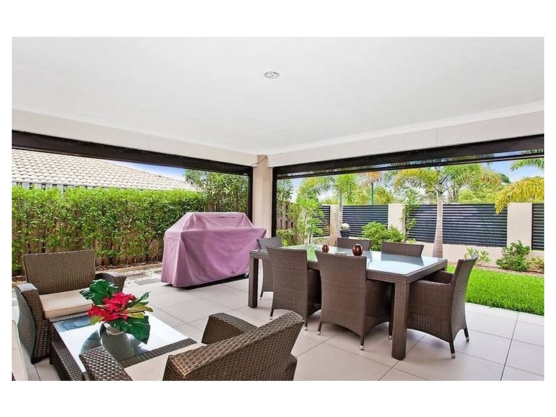 1 Thomas Hilton Dr, Nerang QLD 4211