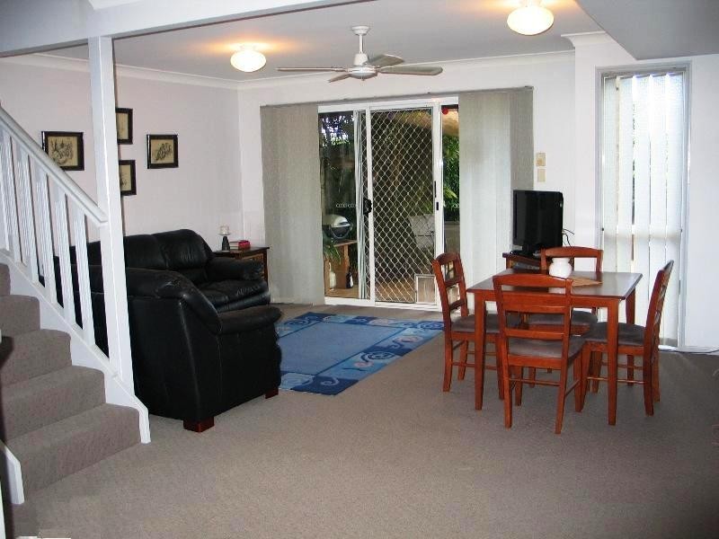 6/164 Alexander Drive, Highland Park QLD 4211