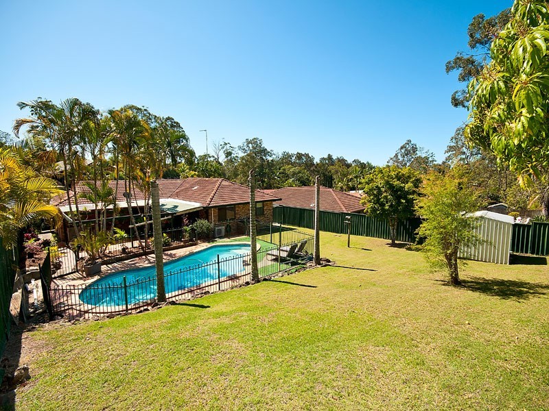 15 Minugh Court, Carrara QLD 4211