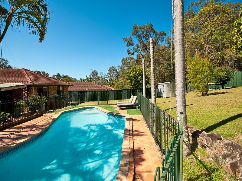 15 Minugh Court, Carrara QLD 4211