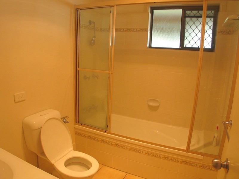 12 Muston Court, Carrara QLD 4211