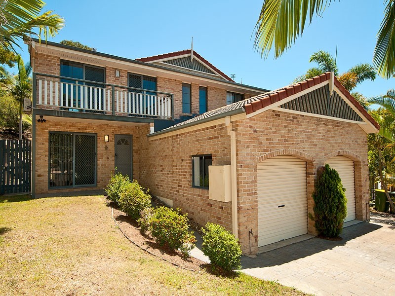 2/3 Tara Tce, Carrara QLD 4211