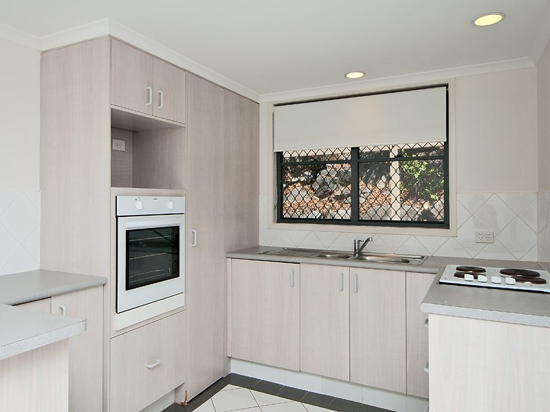 2/3 Tara Tce, Carrara QLD 4211