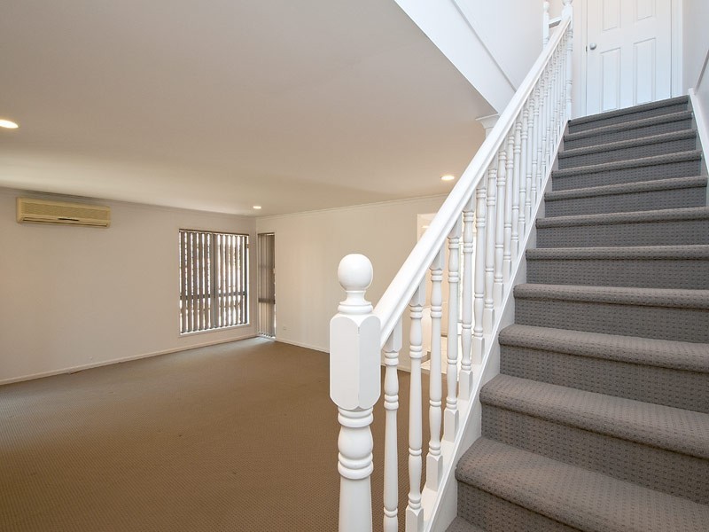 2/3 Tara Tce, Carrara QLD 4211