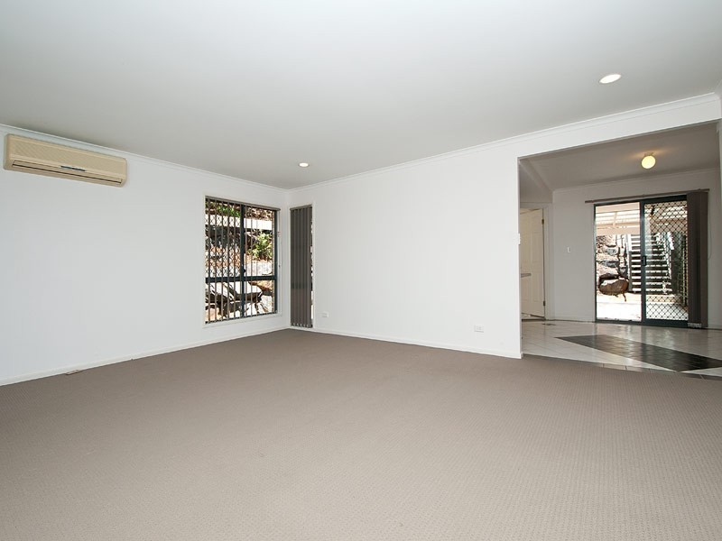 2/3 Tara Tce, Carrara QLD 4211