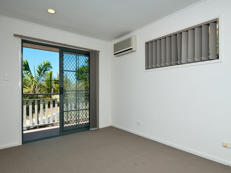2/3 Tara Tce, Carrara QLD 4211