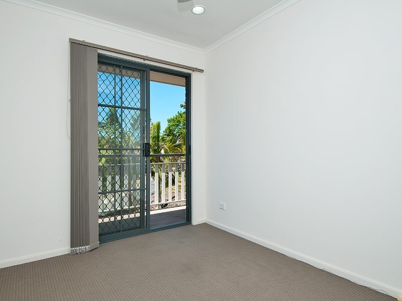 2/3 Tara Tce, Carrara QLD 4211