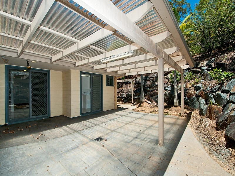 2/3 Tara Tce, Carrara QLD 4211