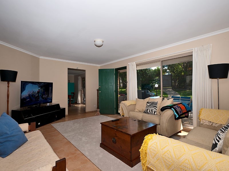 1 Greaves Court, Carrara QLD 4211