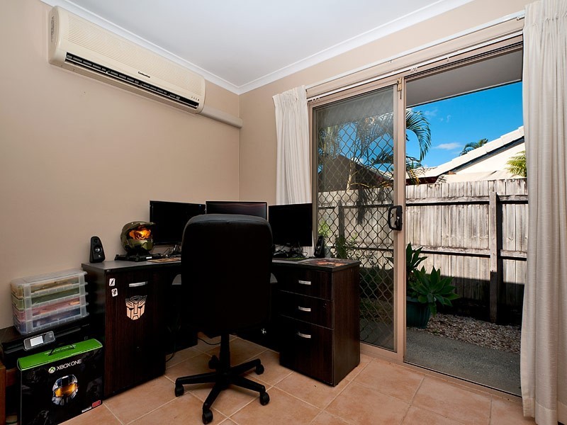 1 Greaves Court, Carrara QLD 4211