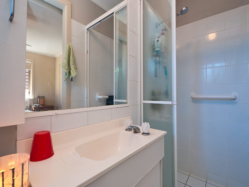 1 Greaves Court, Carrara QLD 4211