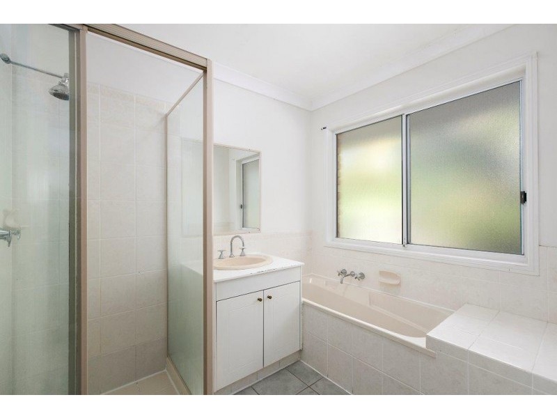 8 Banyula Drive, Gaven QLD 4211