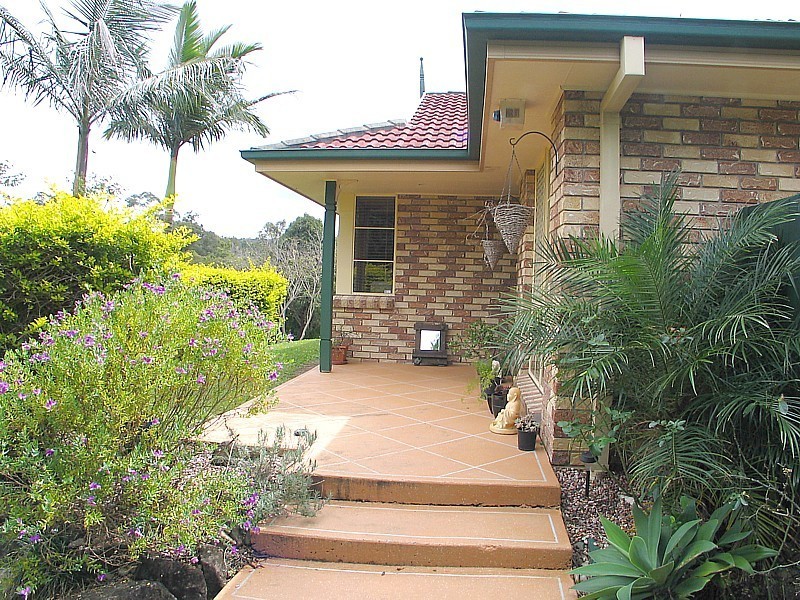 8 Sheldon Court, Worongary QLD 4213