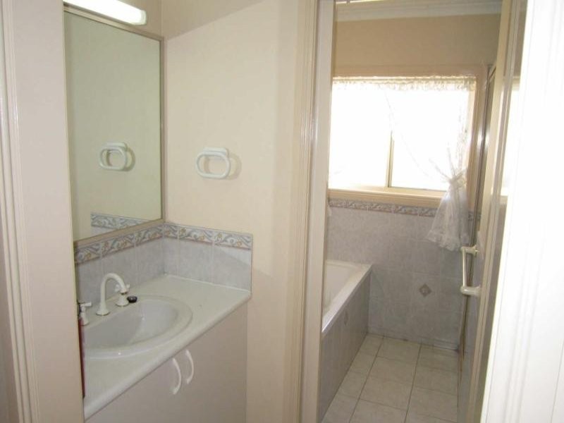 4 Ebony Place, Kennington VIC 3550