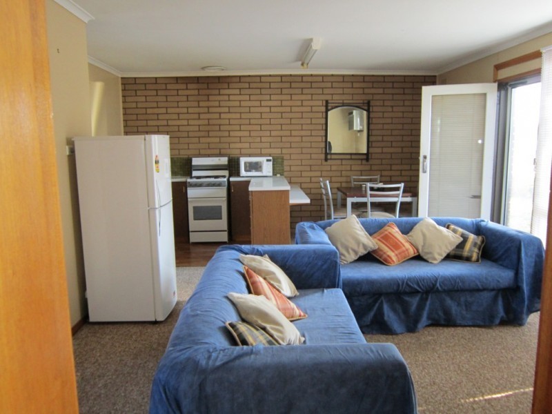 3/2A Keck Street, Flora Hill VIC 3550