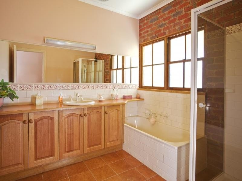 48 Cootamundra Place, Junortoun VIC 3551