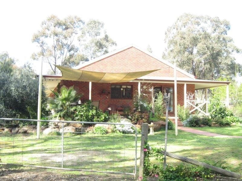 48 Cootamundra Place, Junortoun VIC 3551