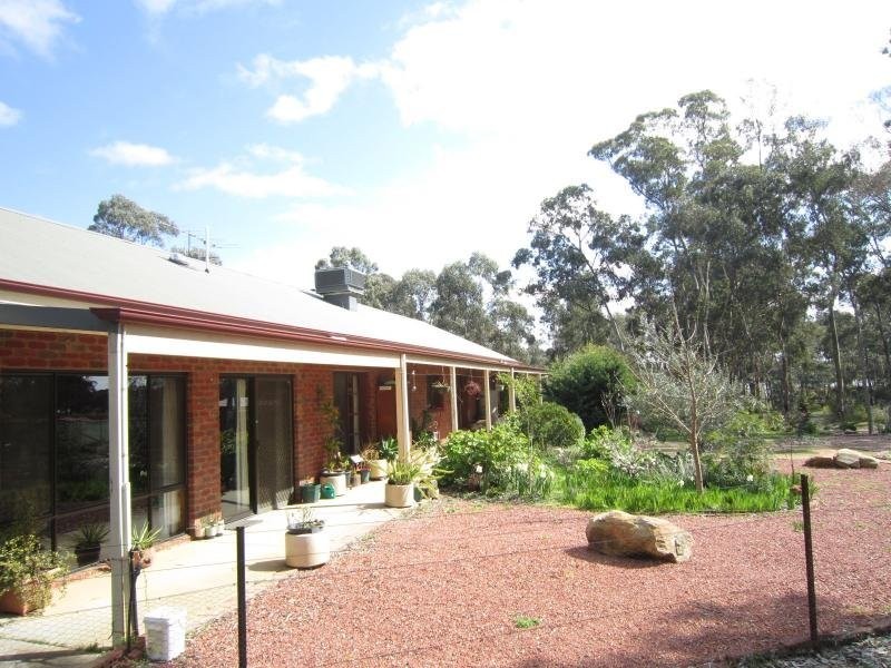 48 Cootamundra Place, Junortoun VIC 3551