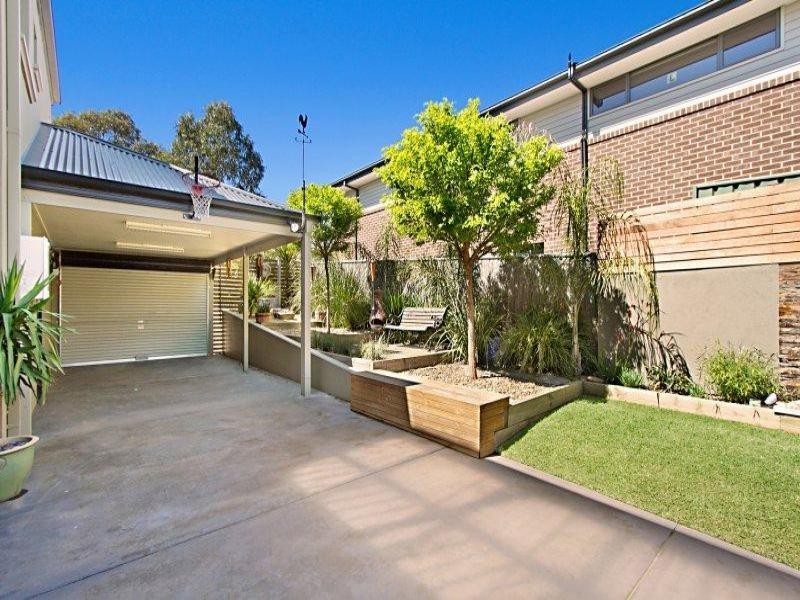 4 Elwood Drive, Strathdale VIC 3550