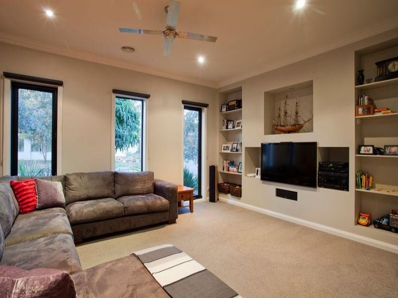 4 Elwood Drive, Strathdale VIC 3550