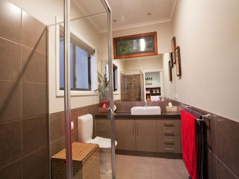 4 Elwood Drive, Strathdale VIC 3550