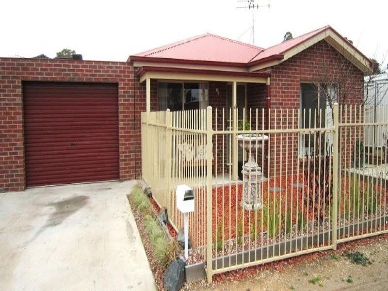 6 Fry Lane, Eaglehawk VIC 3556
