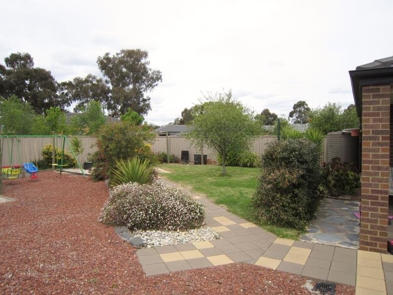 68 Myrtle Road, Ascot VIC 3551