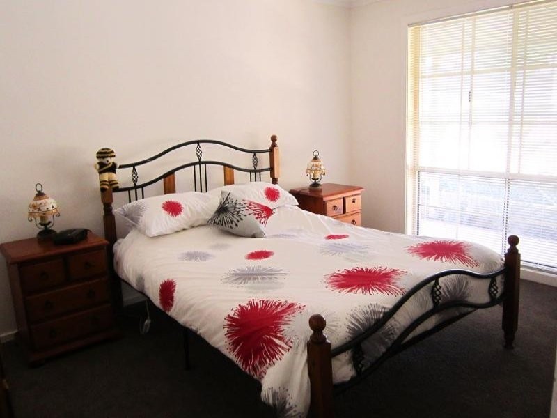 12 Dawson Drive, Maiden Gully VIC 3551